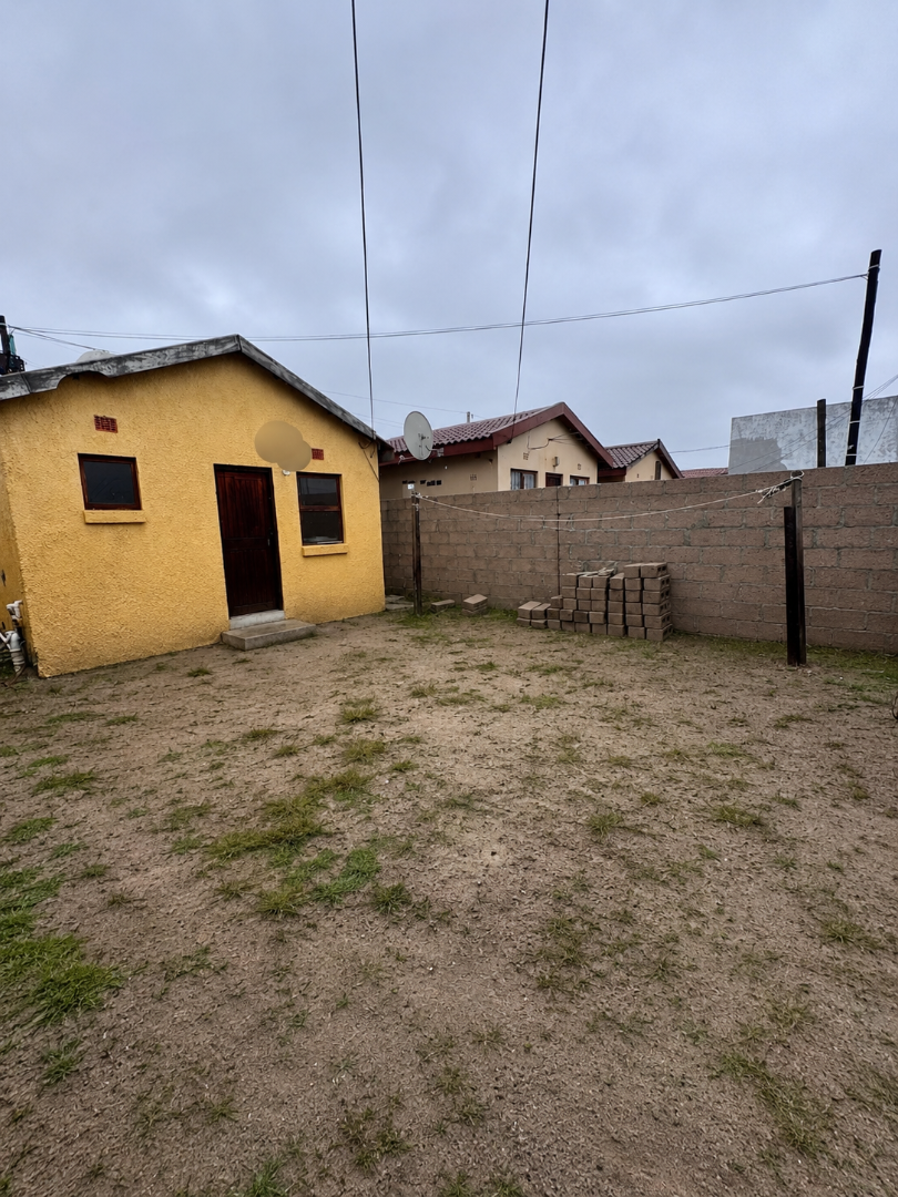 2 Bedroom Property for Sale in Mfuleni Western Cape